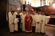 Foto di gruppo con ministranti, seminaristi e d.Marco!